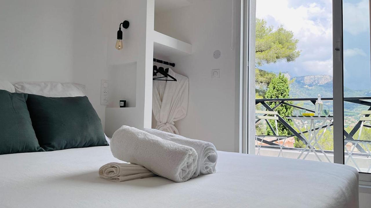 Villa Holistika : Bed And Breakfast / Pool / Air Conditioning/ Mont Faron 土伦 外观 照片